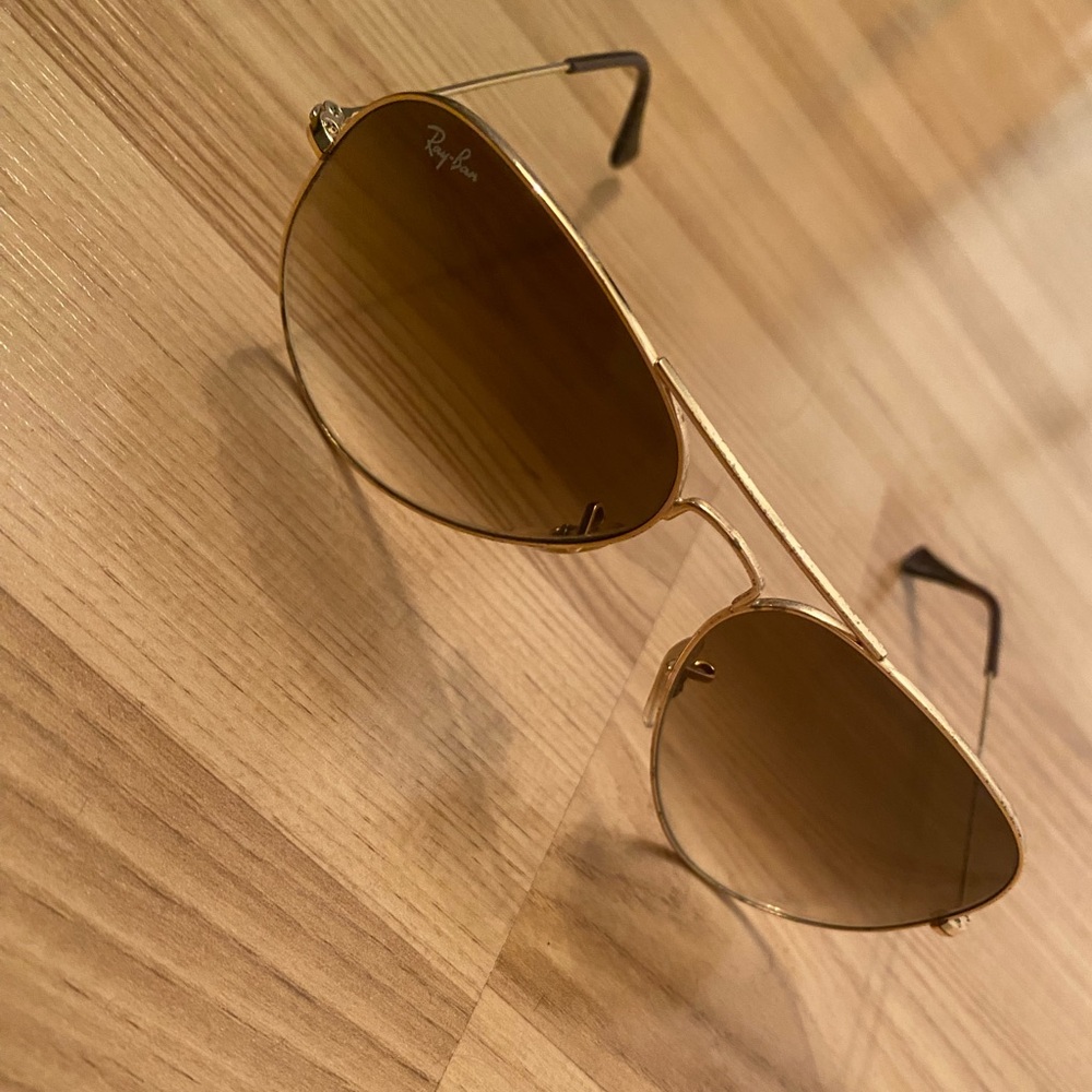 Ray-Ban Classic Gold Sunglasses with Brown Lenses